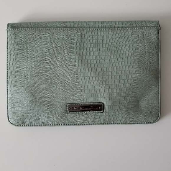 BCBGeneration "Charlie" Clutch - Picture 5 of 5